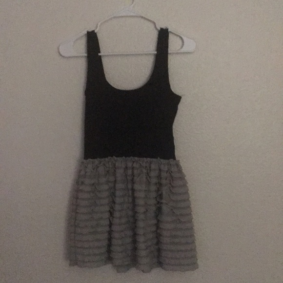 Miley Cyrus Dress With Ruffle Lower - Picture 4 of 6